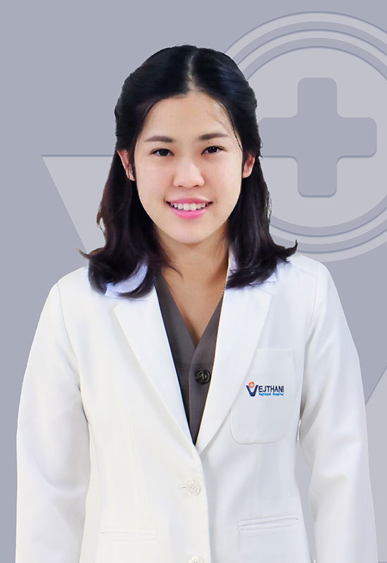พญ. อาภัสสร เสริมชีพ